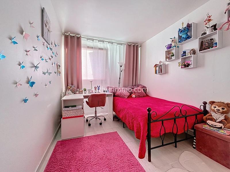 Appartement - 97 m² - 6 pièces