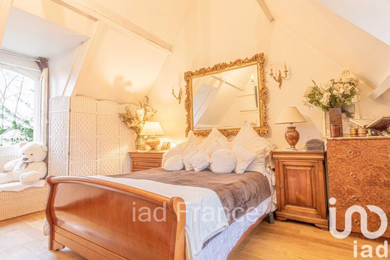 Maison de maîtres - 270 m² - 9 pièces