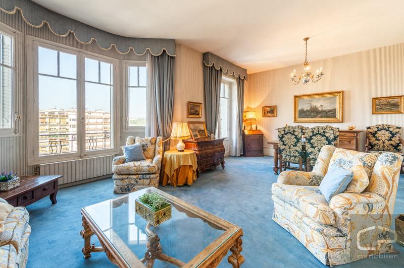 Appartement bourgeois - 91 m² - 4 pièces