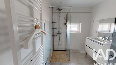 Maison - 185 m² - 8 pièces