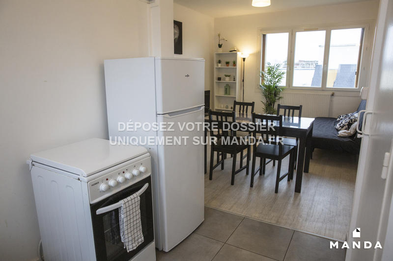 Chambre - 9 m² - 4 pièces