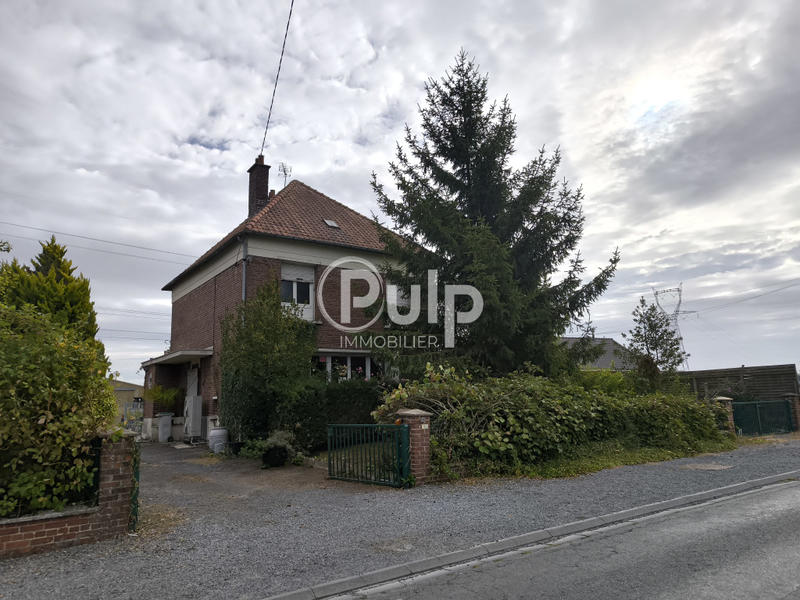 Maison - 5 349 m² - 5 pièces