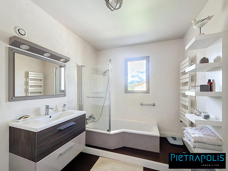 Maison - 191 m² - 7 pièces