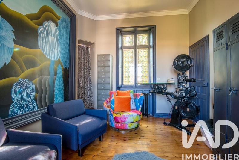 Maison - 225 m² - 10 pièces