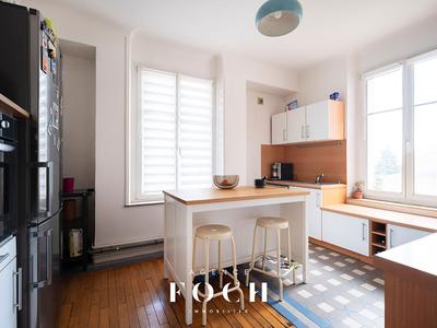 Appartement - 82 m² - 3 pièces