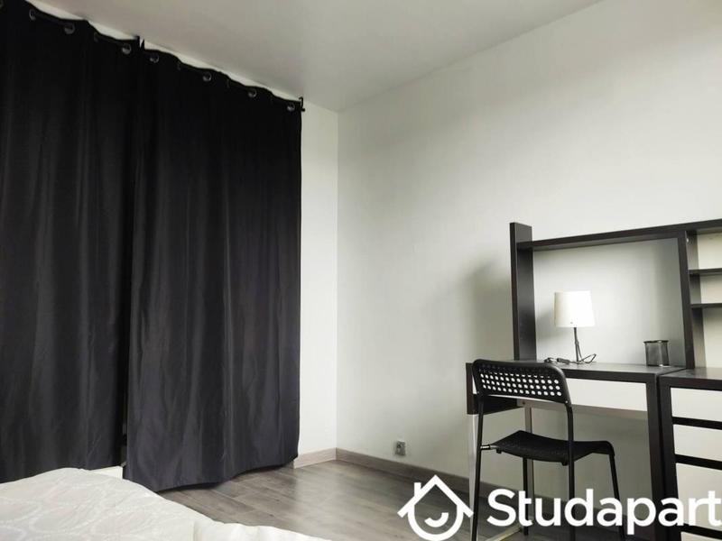 Chambre - 10 m² - 1 pièce