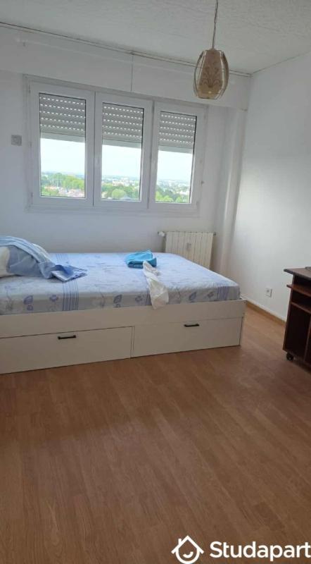 Chambre - 9 m² - 1 pièce