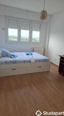 Chambre - 9 m² - 1 pièce