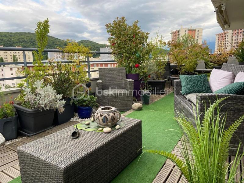 Appartement - 99 m² - 4 pièces