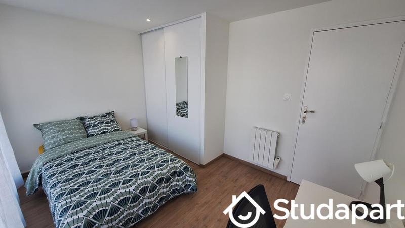 Chambre - 11 m² - 1 pièce