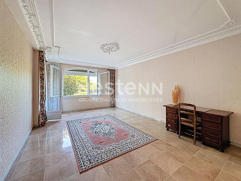 Villa - 398 m² - 11 pièces