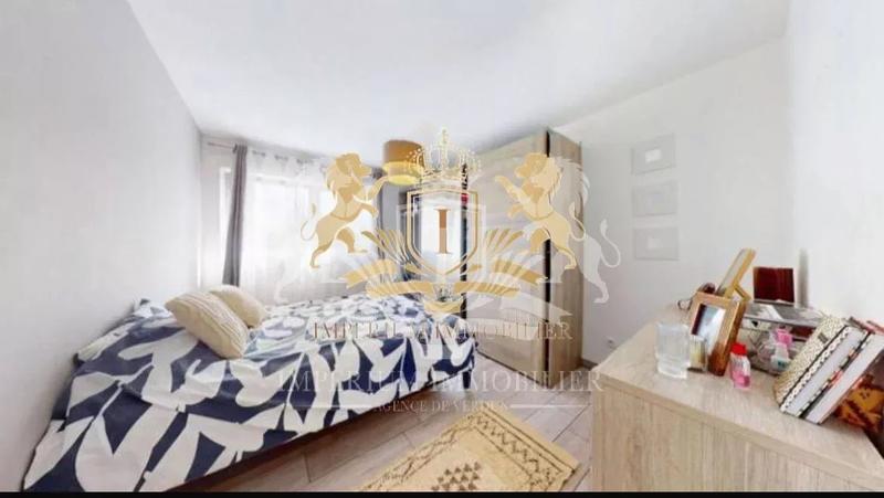 Maison - 92 m² - 6 pièces