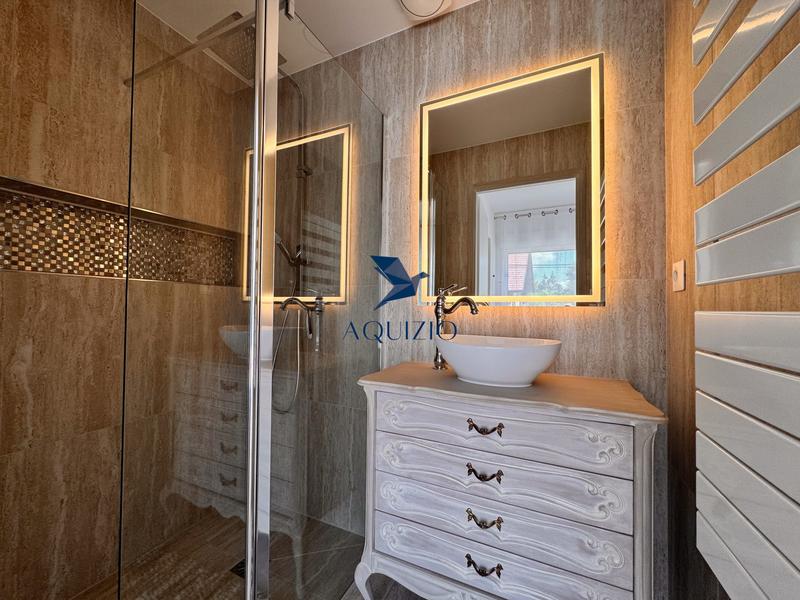 Maison - 179 m² - 6 pièces