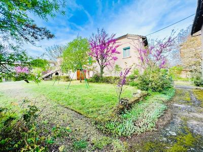 Propriété - 170 m² - 8 pièces