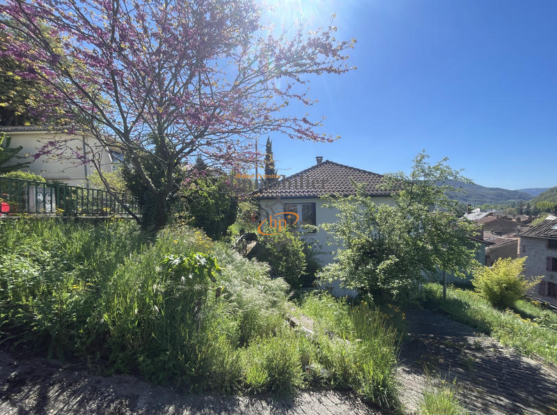 Maison - 99 m² - 5 pièces