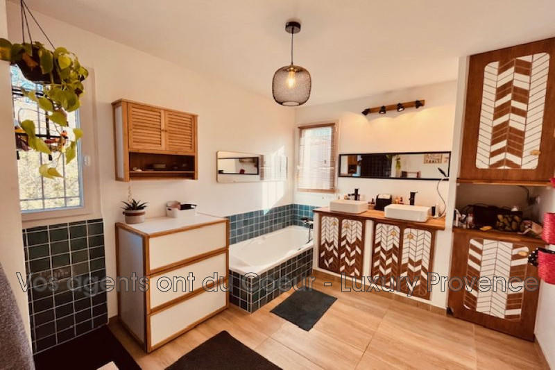 Maison - 200 m² - 6 pièces