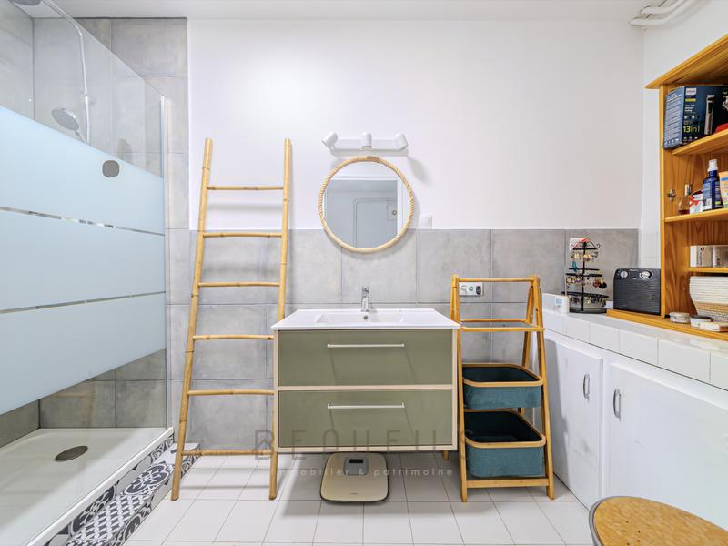 Maison - 360 m² - 10 pièces