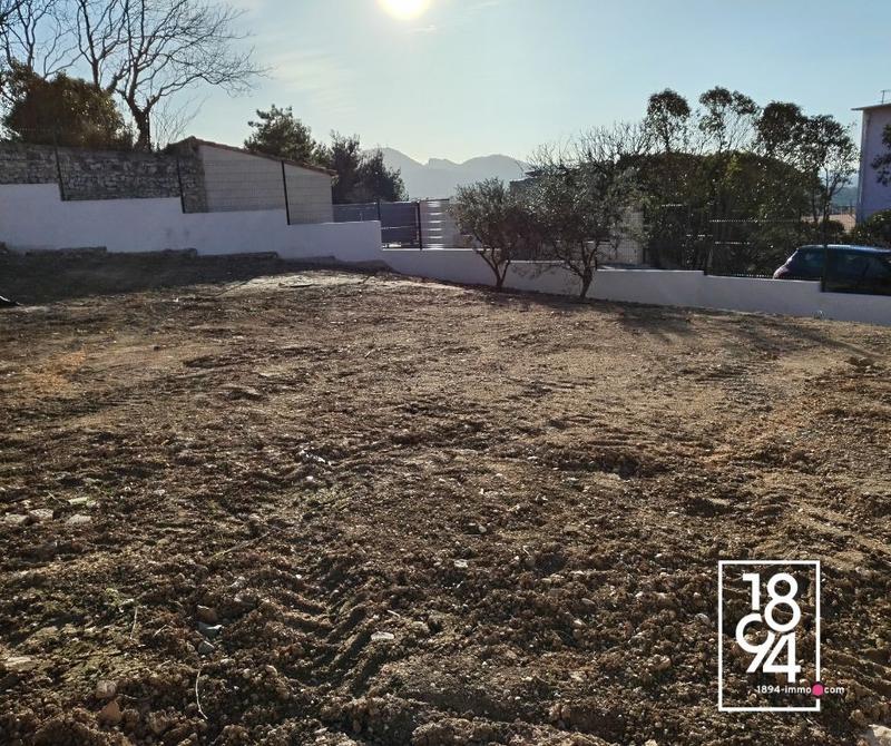 Terrain constructible - 420 m²