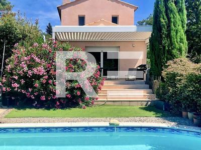 Villa - 116 m² - 6 pièces