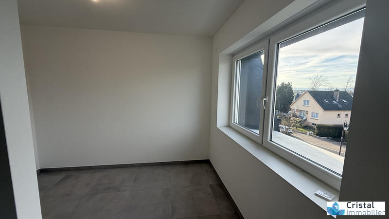 Appartement - 100 m² - 4 pièces