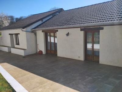 Maison - 202 m² - 7 pièces