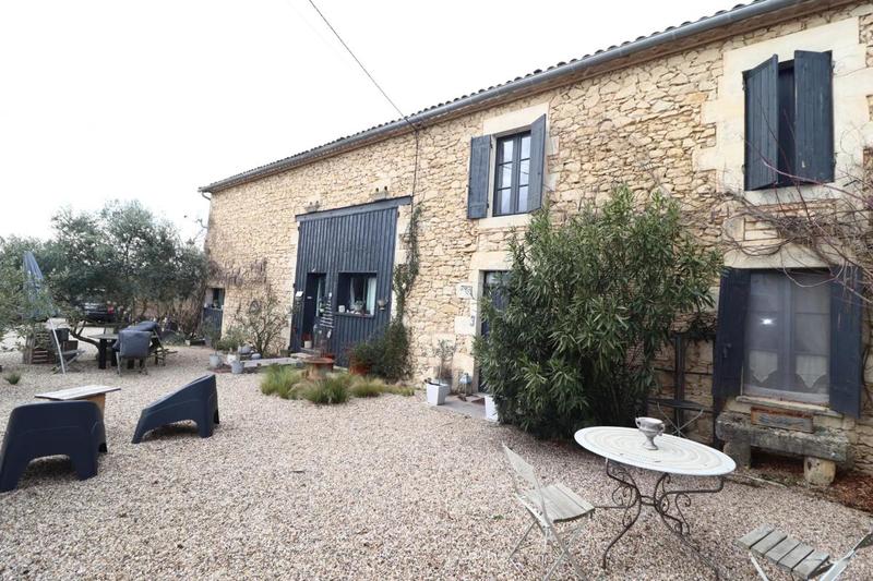 Maison en pierre - 350 m² - 8 pièces