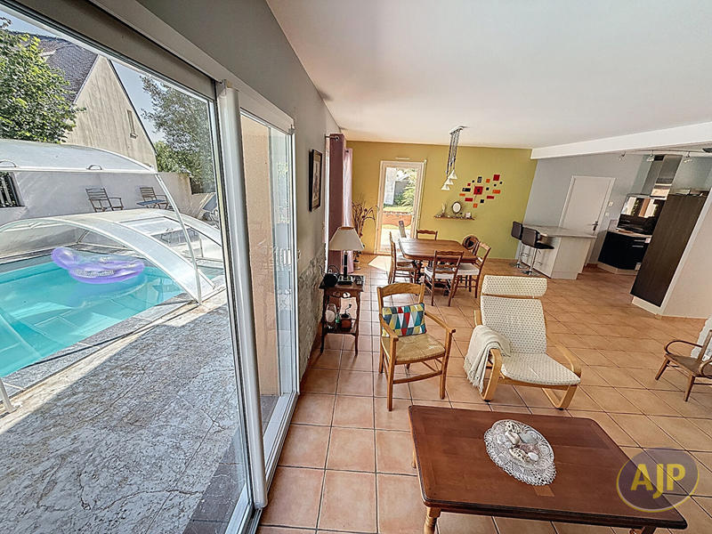 Maison - 135 m² - 7 pièces