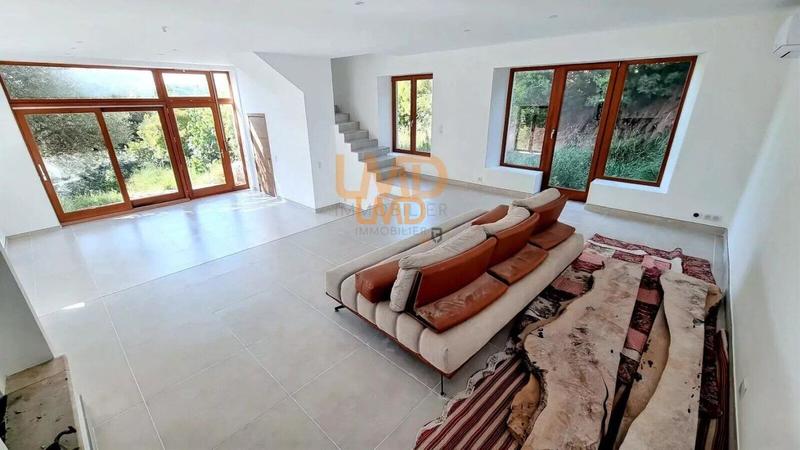 Maison - 117 m² - 4 pièces