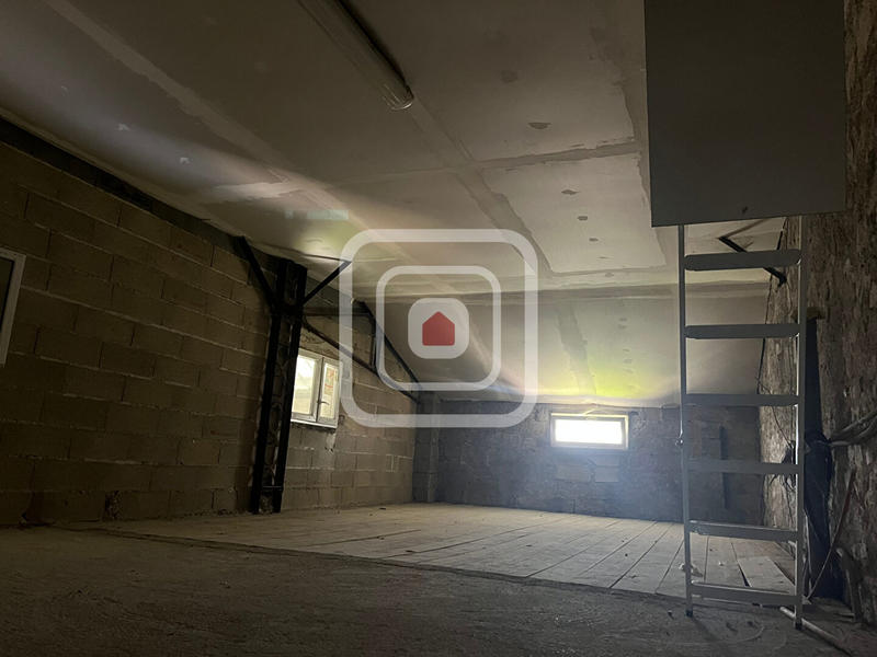 Maison - 209 m² - 3 pièces