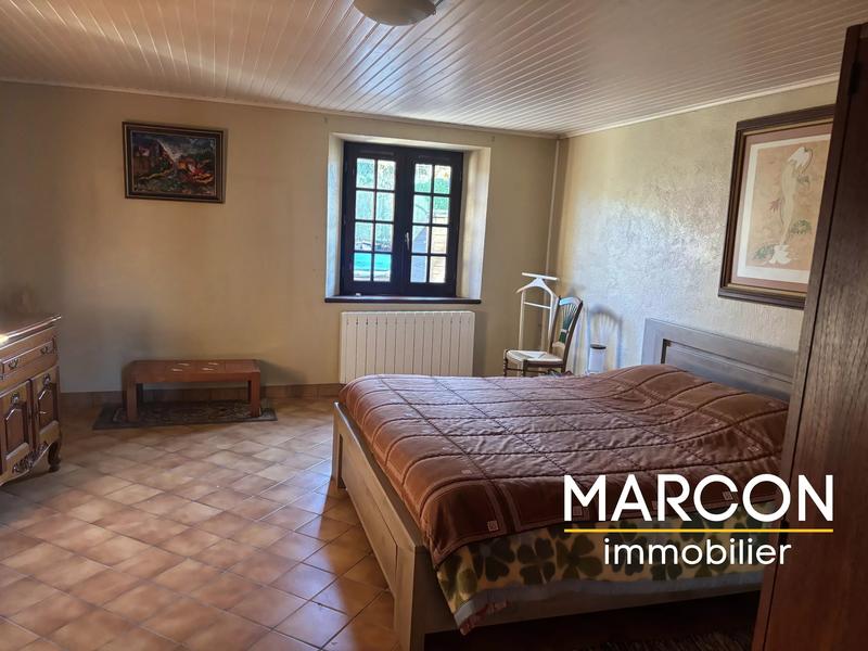 Maison - 196 m² - 7 pièces