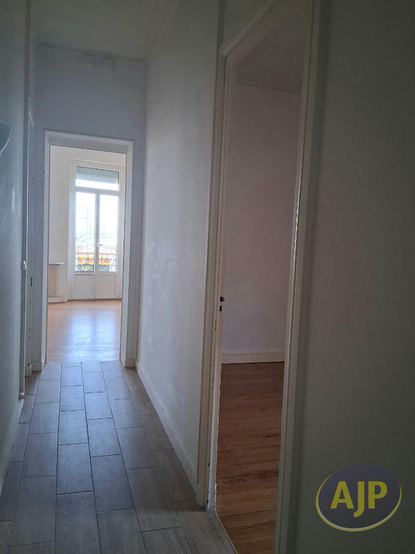 Immeuble - 7 pièces