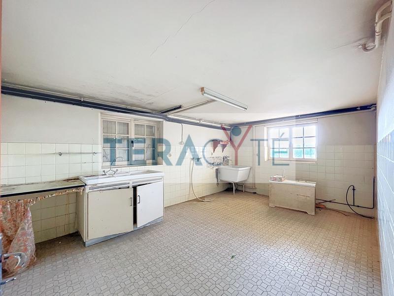 Maison traditionnelle - 216 m² - 7 pièces