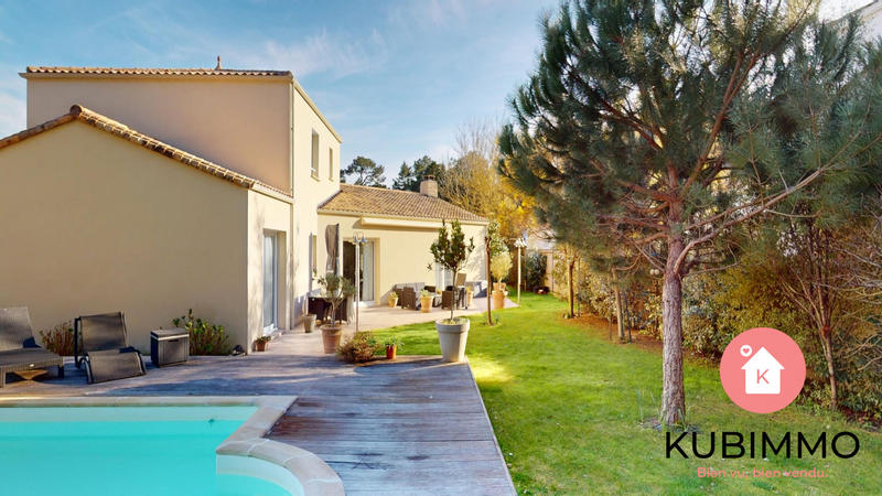 Maison contemporaine - 158 m² - 4 pièces