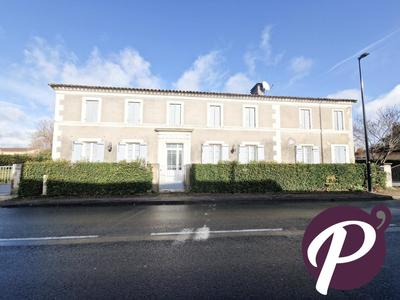 Maison bourgeoise - 400 m² - 10 pièces