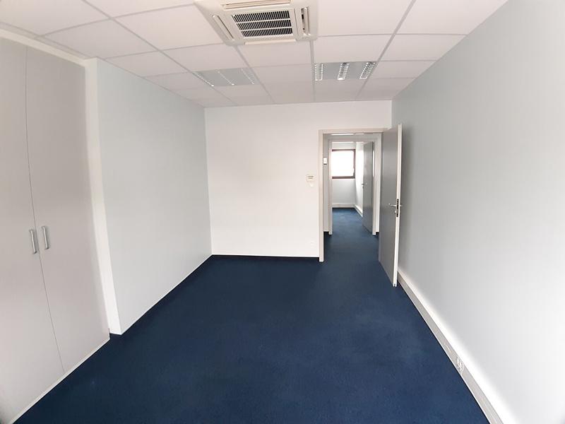 Local commercial - 227 m² - 7 pièces