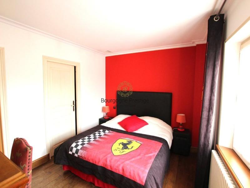 Appartement - 200 m² - 6 pièces