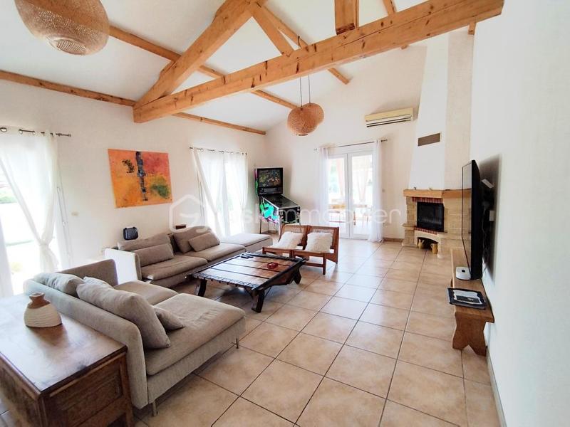 Villa - 219 m² - 8 pièces