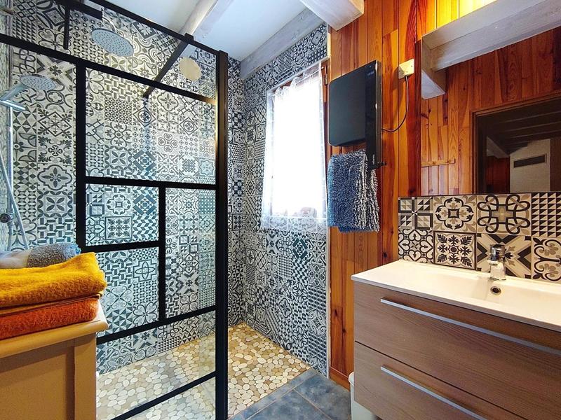 Maison - 596 m² - 32 pièces