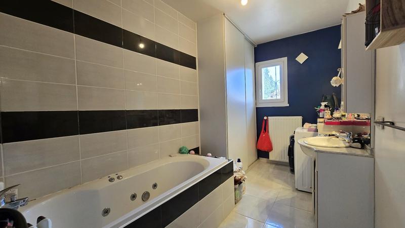 Maison - 195 m² - 6 pièces