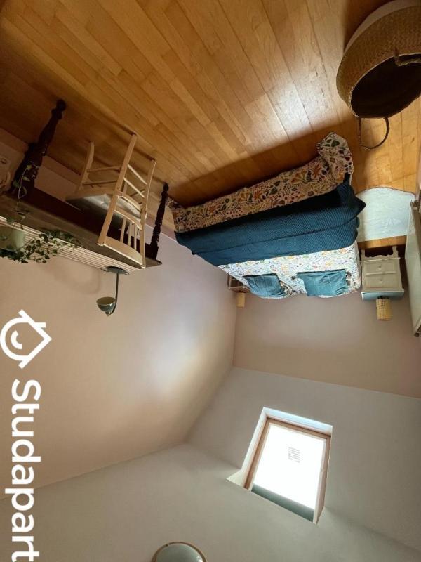 Chambre - 9 m² - 1 pièce