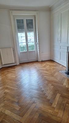 Appartement - 86 m² - 3 pièces