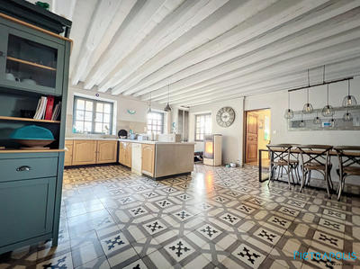 Appartement - 132 m² - 6 pièces