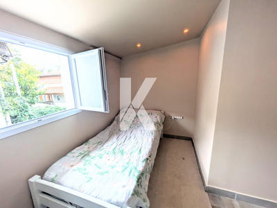 Maison - 145 m² - 9 pièces