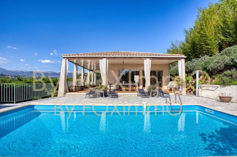 Villa - 269 m² - 9 pièces