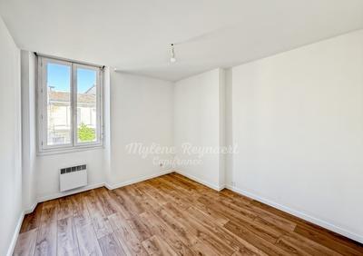 Immeuble - 318 m² - 14 pièces