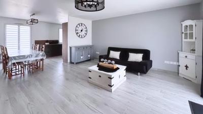 Maison - 99 m² - 6 pièces