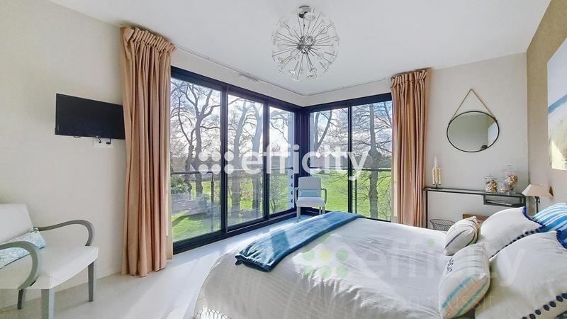 Pavillon - 281 m² - 8 pièces