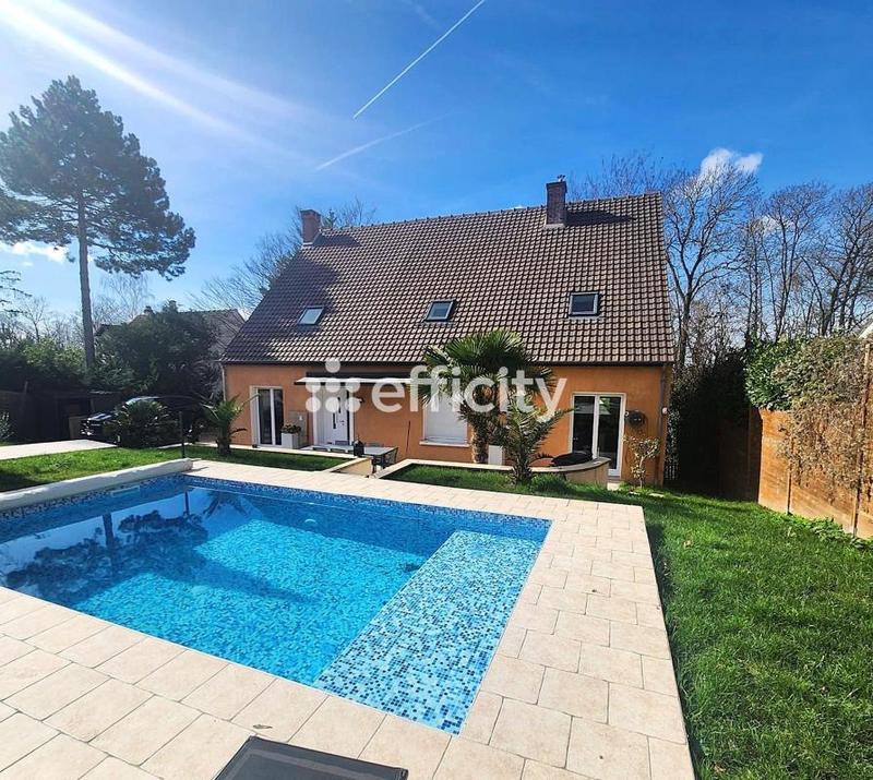 Maison - 349 m² - 9 pièces