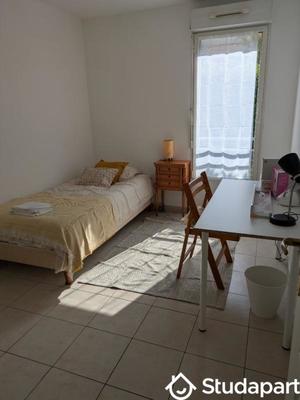 Chambre - 11 m² - 1 pièce