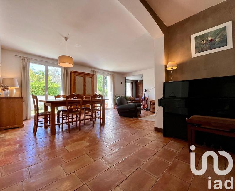 Maison - 169 m² - 9 pièces